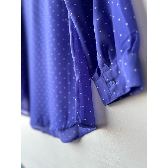 GAP | Periwinkle blue and white polka dot blouse - Picture 8 of 9
